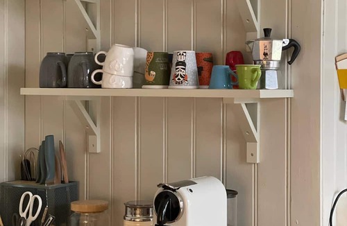 Aseda House | Little Owl House – Cosy Swedish Holiday Home with Hot Tub in Småland