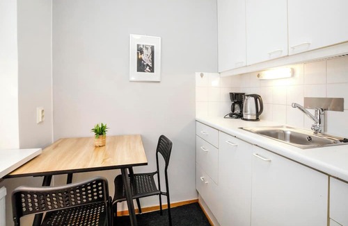 Kemi House | Stylish Kemi Studio Peaceful Neighborhood(Ideal for two travelers, pet-friendly)