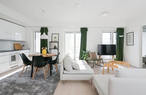 Jyvaskyla Apartment | Bright two-bedroom with sauna and balcony, Kalevankatu