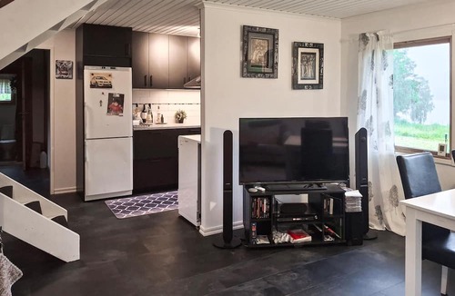 Umea Municipality House | Beautiful home in Degernäs with WiFi