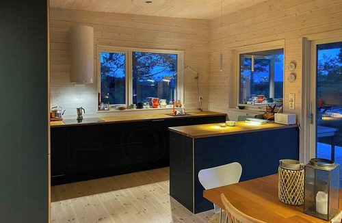 Gressvik House | Cabin with view in Vestre Oksrødkilen