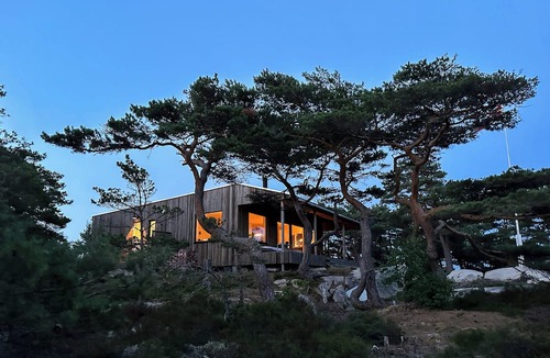 Gressvik House | Cabin with view in Vestre Oksrødkilen