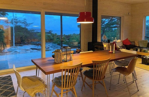 Gressvik House | Cabin with view in Vestre Oksrødkilen