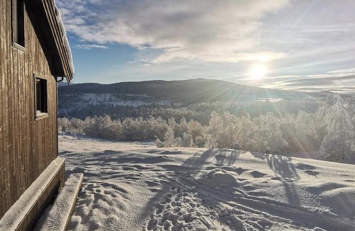 Al Municipality House | Simple cabin life in this nature cabin