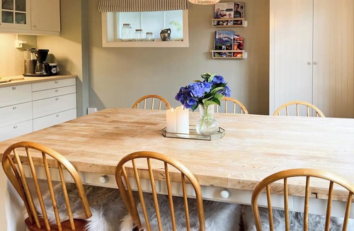 Lindas House | Cozy farmhouse near Bergen – with a hot tub
