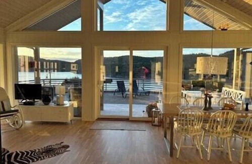Risor House | Cabin with views over the Sannesfjord