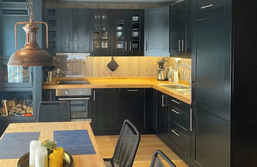 Trysil Apartment | Modern apartment with views of Trysil mountain