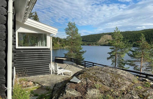 Lunner House | Atmospheric log cabin by Myllavannet