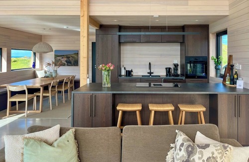Straumsjoen House | New cabin with ocean views in Vesterålen