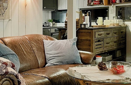 Halden House | Cabin with 3 bedrooms near beach in Svalerødkilen