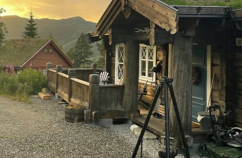 Nore og Uvdal House | Rustic log cabin at the foot of Hardangervidda