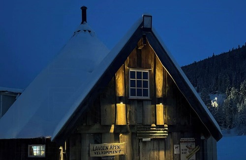 Nore og Uvdal House | Rustic log cabin at the foot of Hardangervidda