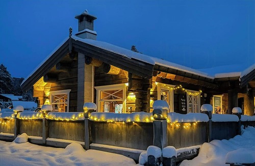 Nore og Uvdal House | Rustic log cabin at the foot of Hardangervidda