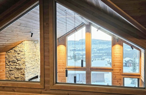 Svingvoll House | Luxurious family cabin by the ski trails