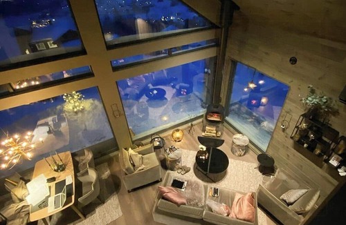 Rauland House | Cabin with panoramic and ski trails outside