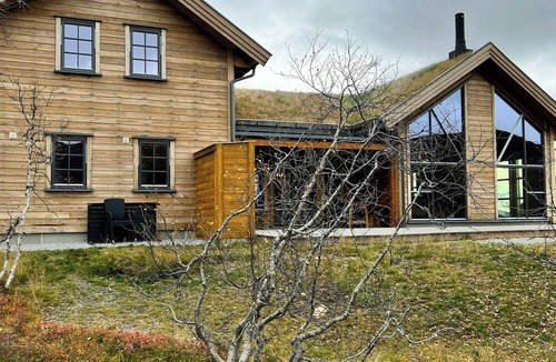 Rollag House | Modern family cabin at Vegglifjell