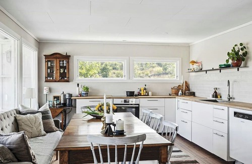 Mandal House | Family cabin with a view