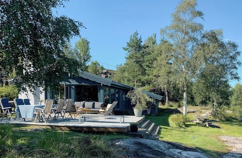 Hervik House | Enjoy outstanding fjord view in Vestlandet