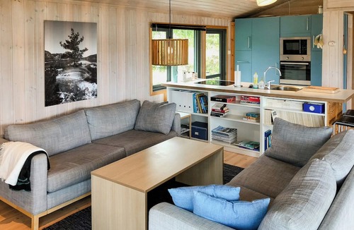 Hervik House | Enjoy outstanding fjord view in Vestlandet