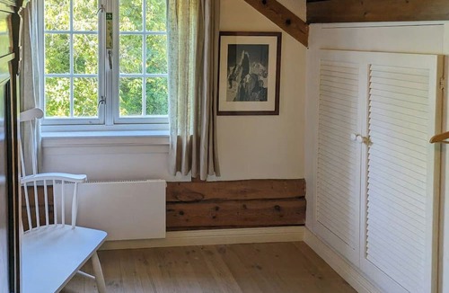 Lillesand House | Large house with private dock in Blindleia