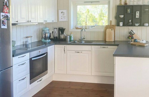 Suldal House | Family cabin with view over fjord, mountain, wood