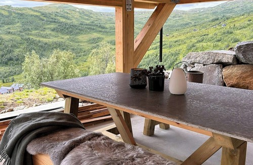 Sogndal House | Modern cabin with a personal touch
