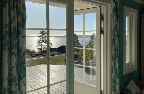 Risor House | Cabin with sea view near Risør