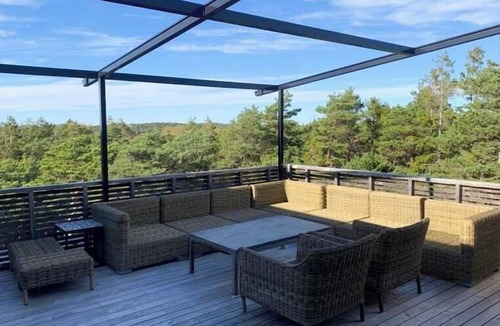 Hvaler House | Live among trees in an architect drawn cabin