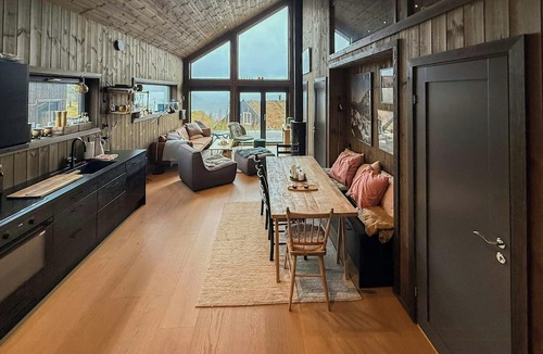Rauland House | Modern cabin with mountain views in Rauland