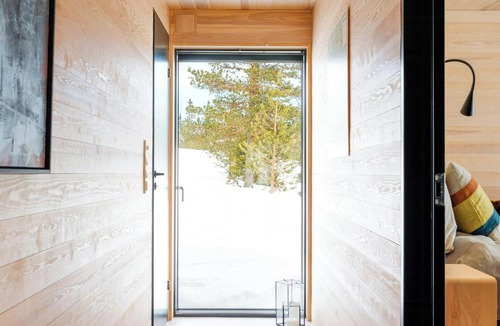 Flesberg House | Modern light NEO cabin on Bjefell