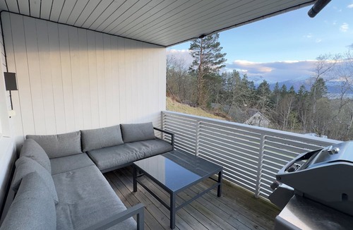 Glomset Apartment | Modern apartment with a view