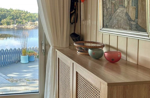 Hvaler House | Sea cabin with swimming cove by Edholmen Marina