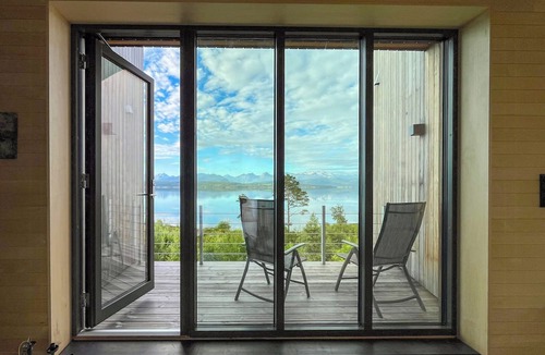 Molde House | Architect-designed cabin with view in Molde