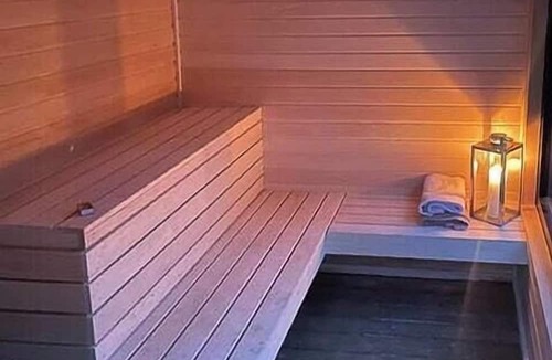 Drangedal House | 1770s farm with floating sauna by lake