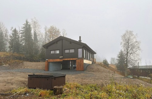 Lunner House | Architect-designed log cabin by Myllavannet