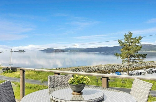 Indre Fosen House | Luxurious seaside cabin in scenic Råkvåg