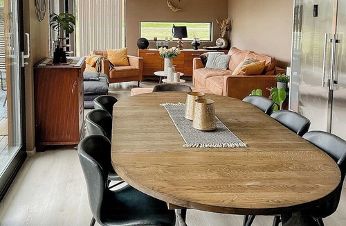Porsgrunn House | Modern cabin with sea views on Bjørkøya