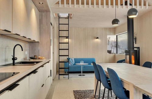 Laukeng House | Modern cabin in harmony with nature