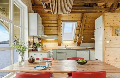 Strandvik Apartment | Historic salting house by the fjord near Bergen