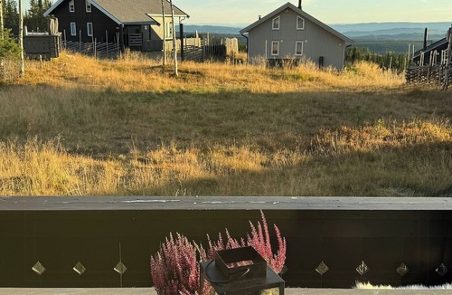 Ringsaker House | Idyllic Sjusjøen – mountain hikes and nature