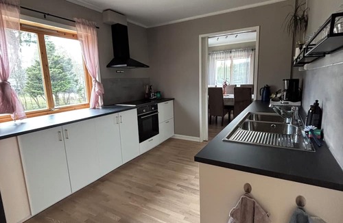 Raufoss Apartment | Modern 3-Bedroom Apartment in Raufoss Centre with Private Garden