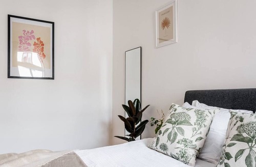 Vasastaden Apartment | Large Central Gothenburg 2bd Apt