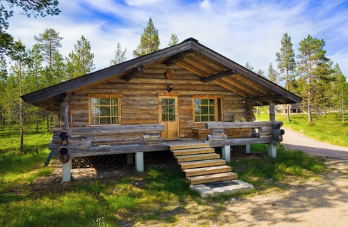 Saariselka Cottage | Authentic Arctic Log Cabin with Sauna – Nature & Comfort in Saariselkä