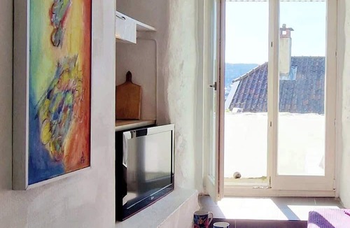 Bergen City Centre Condo | Beautiful condo near Bryggen, Balcony, Fireplace