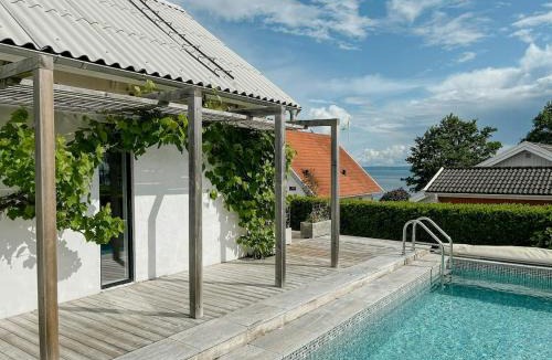 Jonstorp House | Kulla Sea Suite