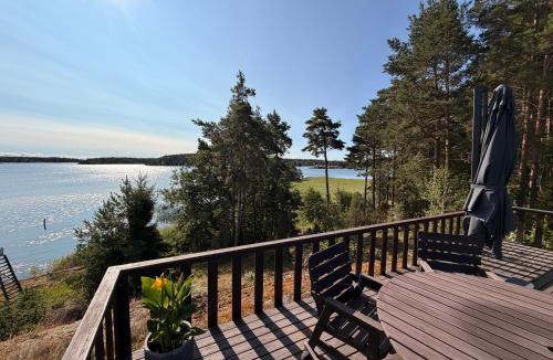 Spiken House | Sjönära boende i Vänerns skärgård