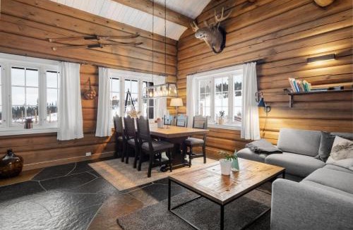Loten Municipality House | Harestua · Ski inn/ski ut · Budor · 60 min OSL