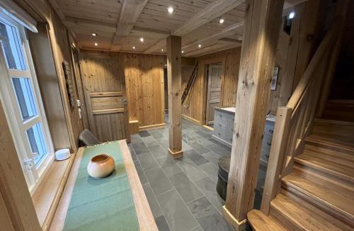 Oystre Slidre House | Cozy Cabin With Ski Trail Access