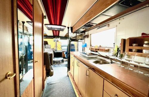 Nolvik Other | Stor Husbuss nära havet - 4 bäddar