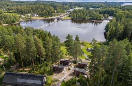 Kuusa Apartment | Beautiful lakeside panorama suite with own jacuzzi